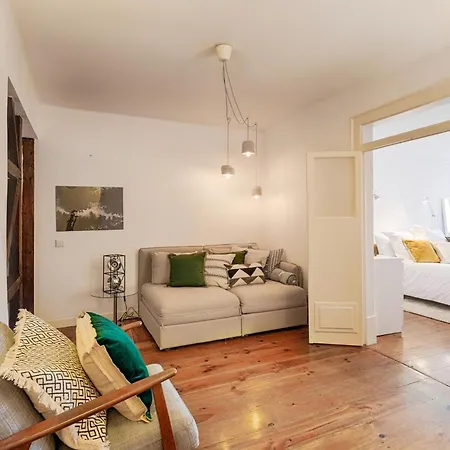 Apartment Romantic Gem In Santos Lisbon