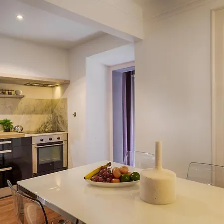 Apartment Romantic Gem In Santos Lisbon