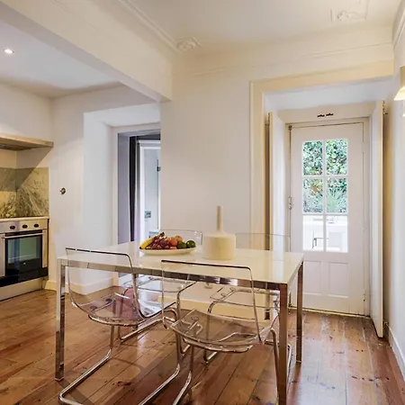 Romantic Gem In Santos Apartment Lisbon