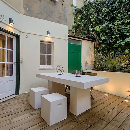 Apartment Romantic Gem In Santos Lisbon